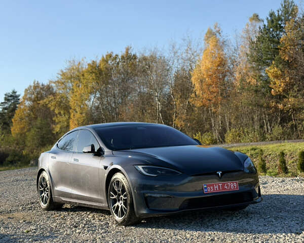 Серый Тесла Модель С, объемом двигателя 0 л и пробегом 11 тыс. км за 48500 $, фото 1 на Automoto.ua