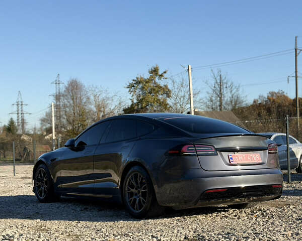 Серый Тесла Модель С, объемом двигателя 0 л и пробегом 11 тыс. км за 48500 $, фото 6 на Automoto.ua