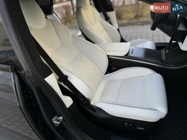 Серый Тесла Модель С, объемом двигателя 0 л и пробегом 39 тыс. км за 44500 $, фото 28 на Automoto.ua