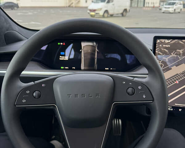 Серый Тесла Модель С, объемом двигателя 0 л и пробегом 5 тыс. км за 44000 $, фото 13 на Automoto.ua