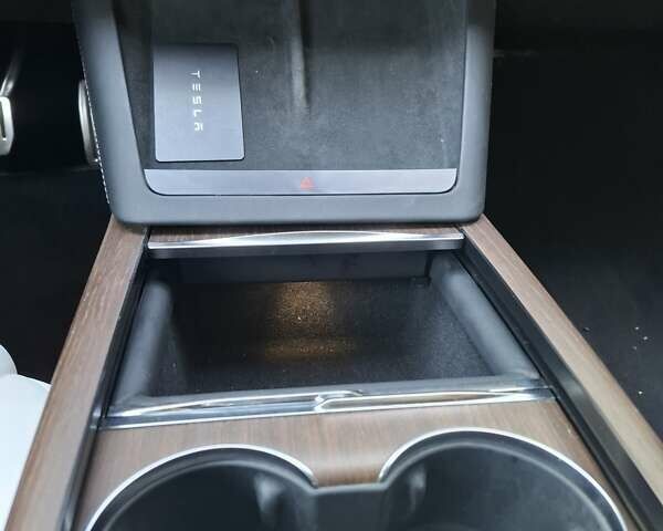 Сірий Тесла Модель С, об'ємом двигуна 0 л та пробігом 32 тис. км за 48000 $, фото 12 на Automoto.ua