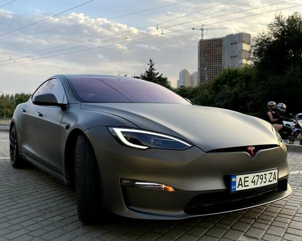 Серый Тесла Модель С, объемом двигателя 0 л и пробегом 9 тыс. км за 69500 $, фото 4 на Automoto.ua