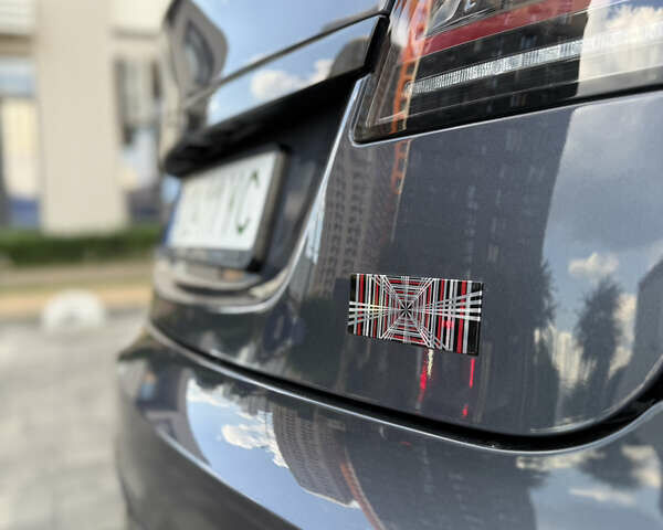 Сірий Тесла Модель С, об'ємом двигуна 0 л та пробігом 13 тис. км за 49900 $, фото 6 на Automoto.ua