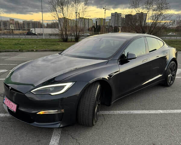 Серый Тесла Модель С, объемом двигателя 0 л и пробегом 5 тыс. км за 44000 $, фото 3 на Automoto.ua