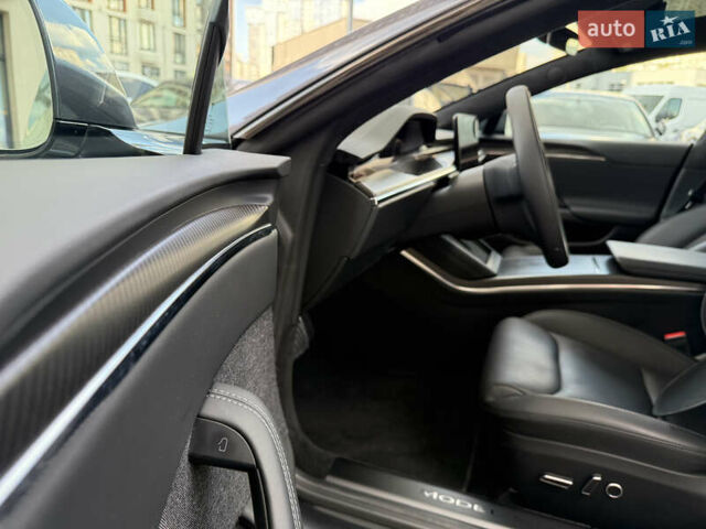 Серый Тесла Модель С, объемом двигателя 0 л и пробегом 12 тыс. км за 57770 $, фото 7 на Automoto.ua