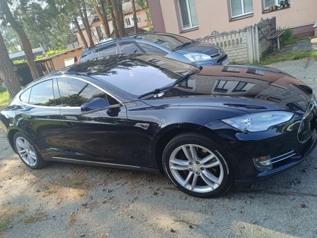 Синий Тесла Модель С, объемом двигателя 0 л и пробегом 300 тыс. км за 11800 $, фото 6 на Automoto.ua