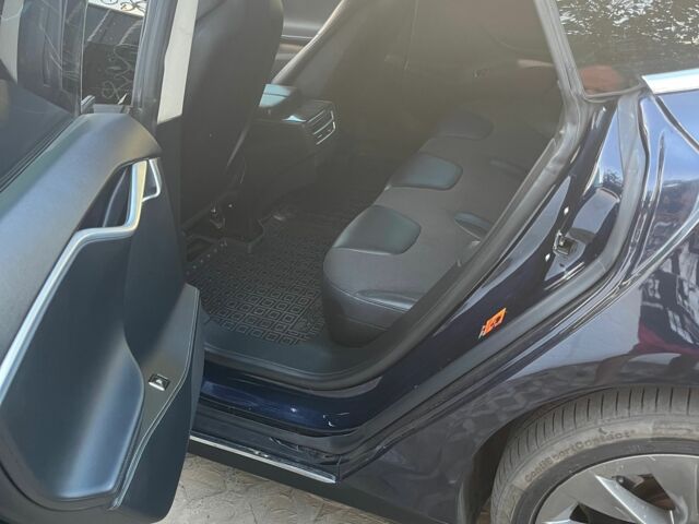 Синій Тесла Модель С, об'ємом двигуна 0 л та пробігом 161 тис. км за 13000 $, фото 2 на Automoto.ua