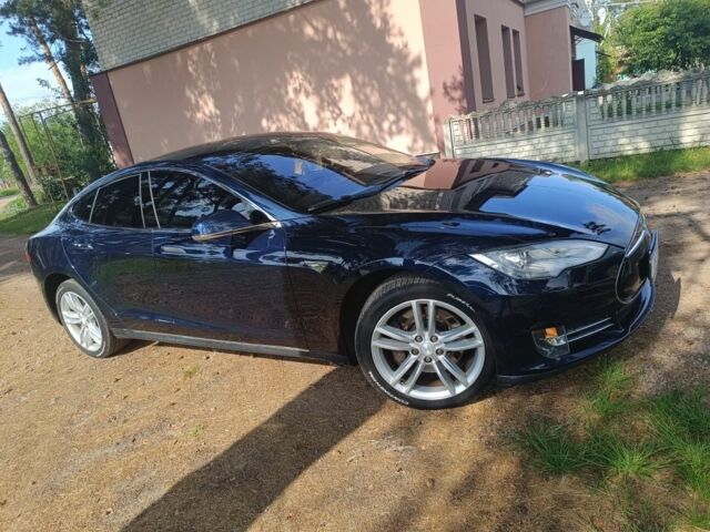 Синий Тесла Модель С, объемом двигателя 0 л и пробегом 300 тыс. км за 11800 $, фото 1 на Automoto.ua