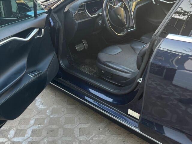 Синій Тесла Модель С, об'ємом двигуна 0 л та пробігом 161 тис. км за 13000 $, фото 1 на Automoto.ua