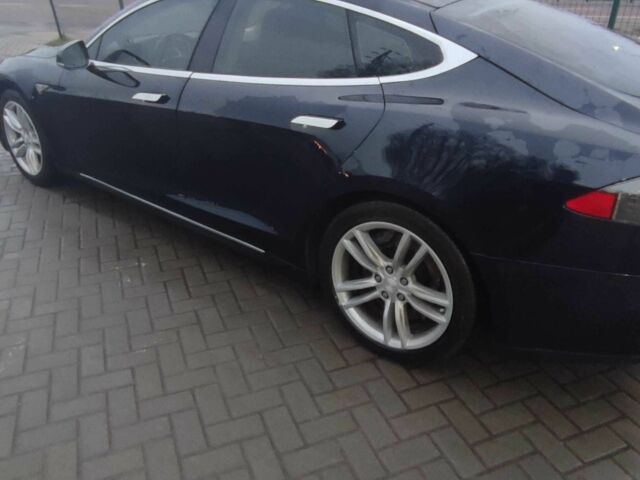 Синій Тесла Модель С, об'ємом двигуна 0 л та пробігом 200 тис. км за 10999 $, фото 1 на Automoto.ua