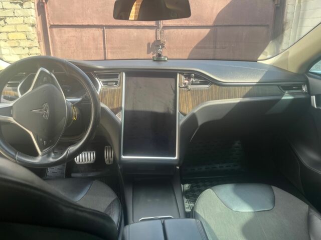 Синій Тесла Модель С, об'ємом двигуна 0 л та пробігом 161 тис. км за 13000 $, фото 5 на Automoto.ua