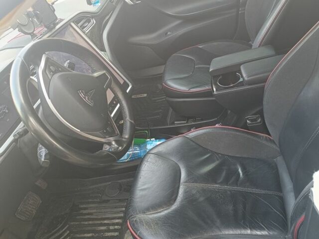 Синий Тесла Модель С, объемом двигателя 0 л и пробегом 300 тыс. км за 11800 $, фото 11 на Automoto.ua