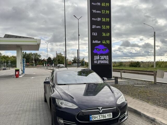 Синий Тесла Модель С, объемом двигателя 0 л и пробегом 214 тыс. км за 13800 $, фото 15 на Automoto.ua