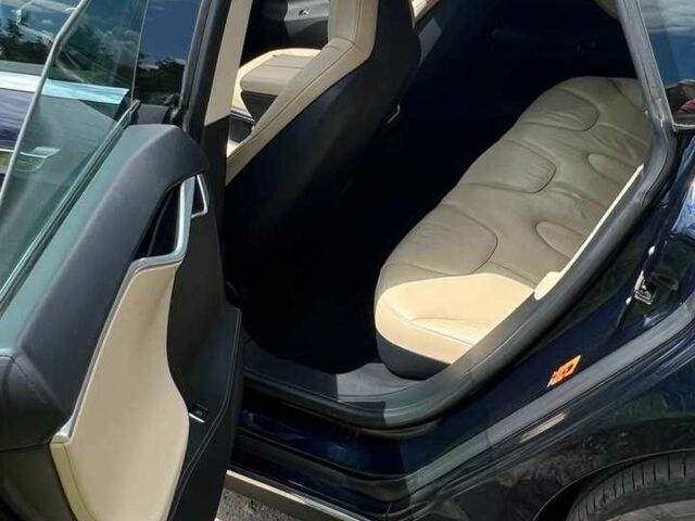 Синій Тесла Модель С, об'ємом двигуна 0 л та пробігом 200 тис. км за 13700 $, фото 13 на Automoto.ua