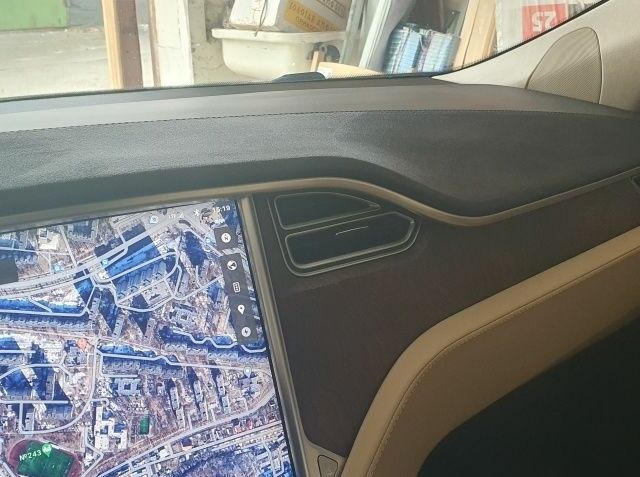 Синий Тесла Модель С, объемом двигателя 0 л и пробегом 160 тыс. км за 15000 $, фото 15 на Automoto.ua