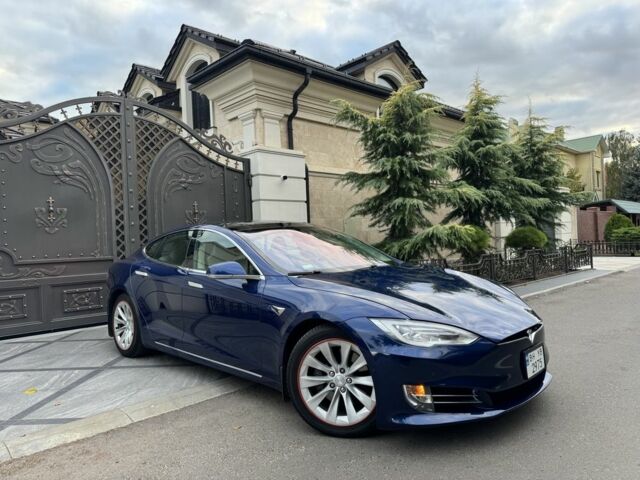 Синий Тесла Модель С, объемом двигателя 0 л и пробегом 120 тыс. км за 20500 $, фото 5 на Automoto.ua