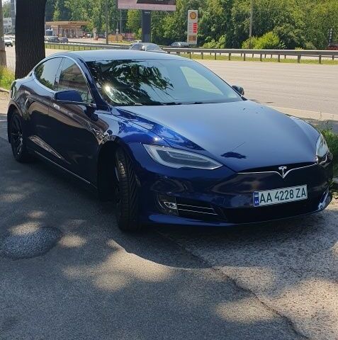 Синий Тесла Модель С, объемом двигателя 0 л и пробегом 160 тыс. км за 15000 $, фото 1 на Automoto.ua