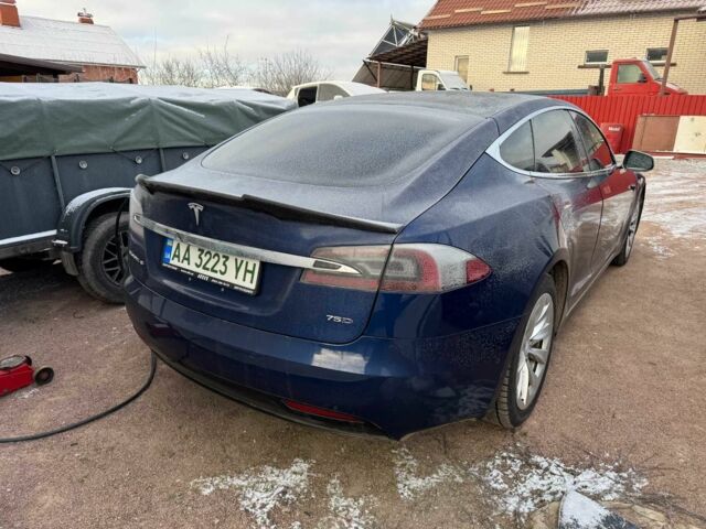 Синій Тесла Модель С, об'ємом двигуна 0 л та пробігом 101 тис. км за 22000 $, фото 3 на Automoto.ua