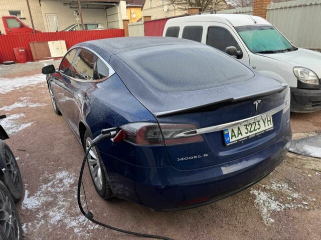 Синій Тесла Модель С, об'ємом двигуна 0 л та пробігом 101 тис. км за 22000 $, фото 6 на Automoto.ua