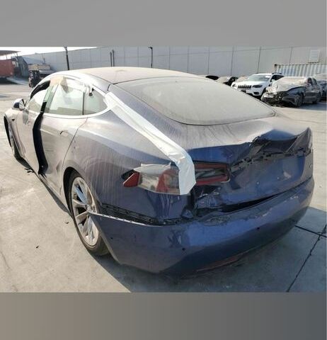 Тесла Модель С 2017 в Одессе на Automoto.ua Синий Тесла Модель С, объемом двигателя 0 л и пробегом 70 тыс. км за 9000 $, фото 5 на Automoto.ua