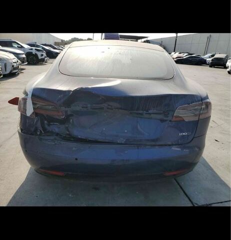 Тесла Модель С 2017 в Одессе на Automoto.ua Синий Тесла Модель С, объемом двигателя 0 л и пробегом 70 тыс. км за 9000 $, фото 3 на Automoto.ua