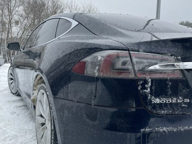 Синий Тесла Модель С, объемом двигателя 0 л и пробегом 150 тыс. км за 11200 $, фото 6 на Automoto.ua