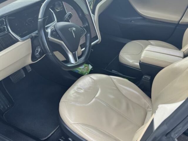 Синий Тесла Модель С, объемом двигателя 0 л и пробегом 178 тыс. км за 10500 $, фото 1 на Automoto.ua