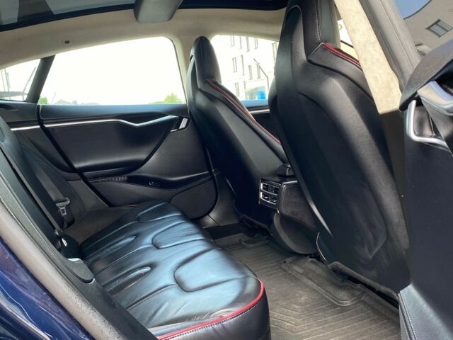Синій Тесла Модель С, об'ємом двигуна 0 л та пробігом 245 тис. км за 15600 $, фото 12 на Automoto.ua