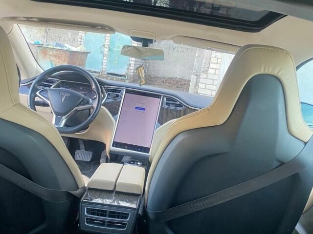 Синий Тесла Модель С, объемом двигателя 0 л и пробегом 99 тыс. км за 14950 $, фото 7 на Automoto.ua