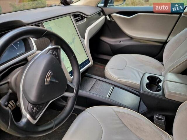 Синий Тесла Модель С, объемом двигателя 0 л и пробегом 144 тыс. км за 22700 $, фото 12 на Automoto.ua