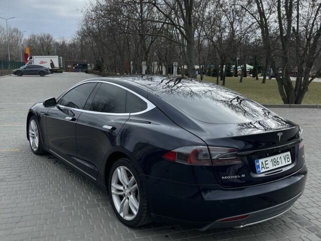 Синій Тесла Модель С, об'ємом двигуна 0 л та пробігом 148 тис. км за 11800 $, фото 7 на Automoto.ua