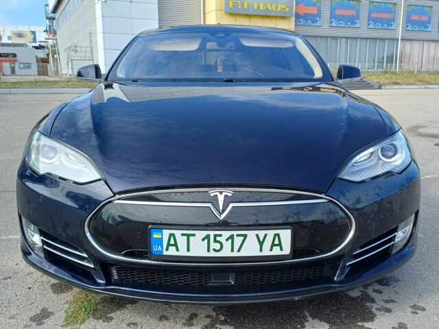 Синий Тесла Модель С, объемом двигателя 0 л и пробегом 165 тыс. км за 13508 $, фото 4 на Automoto.ua