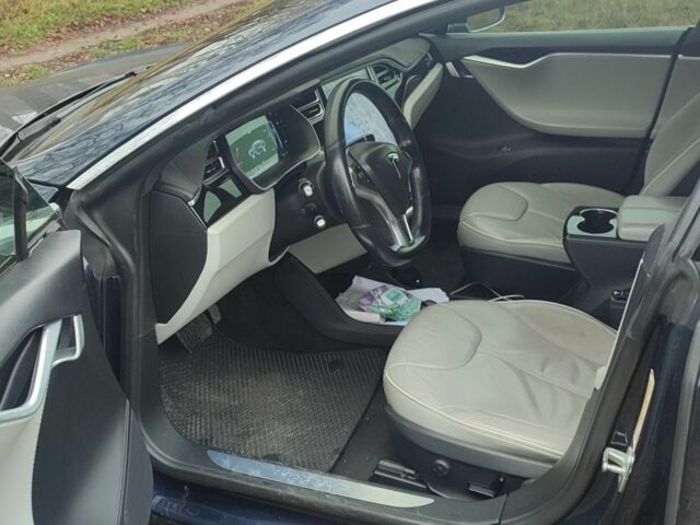 Синий Тесла Модель С, объемом двигателя 0 л и пробегом 145 тыс. км за 14000 $, фото 9 на Automoto.ua