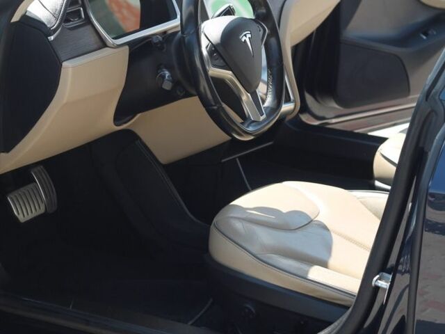 Синій Тесла Модель С, об'ємом двигуна 0 л та пробігом 100 тис. км за 15000 $, фото 17 на Automoto.ua