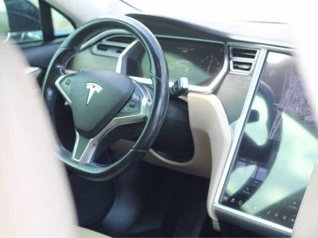 Синій Тесла Модель С, об'ємом двигуна 0 л та пробігом 100 тис. км за 15000 $, фото 14 на Automoto.ua