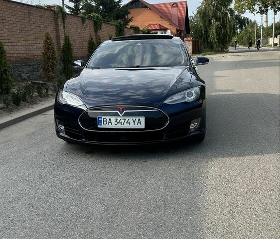 Синій Тесла Модель С, об'ємом двигуна 0 л та пробігом 198 тис. км за 12637 $, фото 4 на Automoto.ua