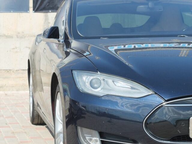 Синій Тесла Модель С, об'ємом двигуна 0 л та пробігом 100 тис. км за 15000 $, фото 3 на Automoto.ua