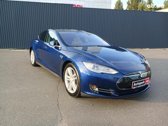 Синий Тесла Модель С, объемом двигателя 0 л и пробегом 135 тыс. км за 15990 $, фото 2 на Automoto.ua
