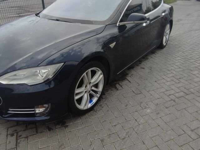 Синий Тесла Модель С, объемом двигателя 0 л и пробегом 200 тыс. км за 257 $, фото 1 на Automoto.ua