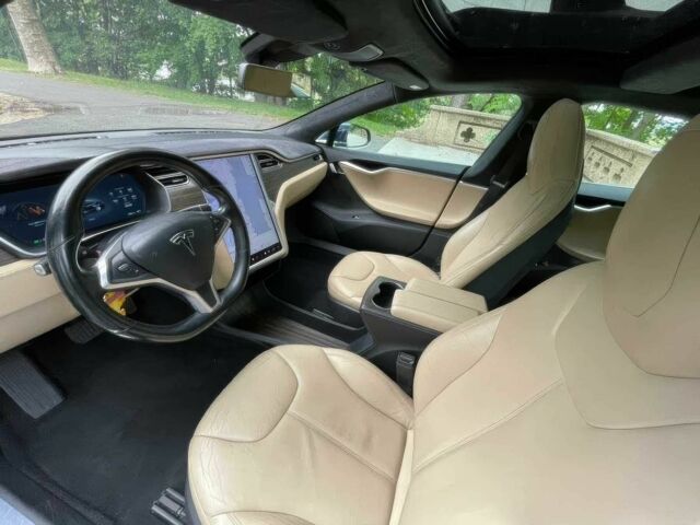 Синий Тесла Модель С, объемом двигателя 0 л и пробегом 120 тыс. км за 5000 $, фото 8 на Automoto.ua