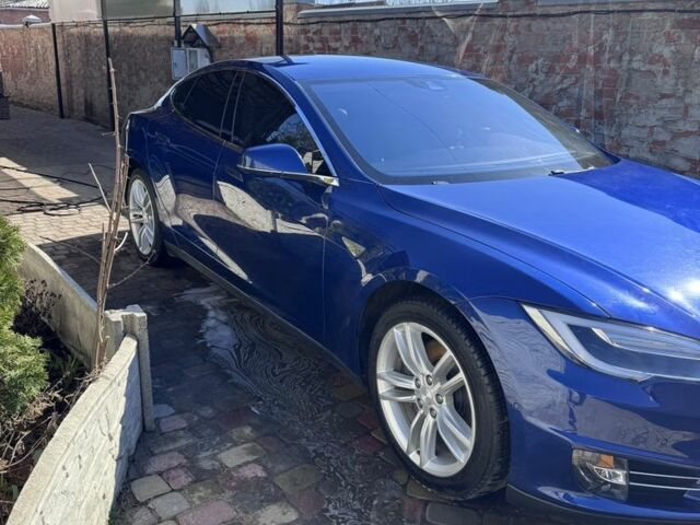 Синий Тесла Модель С, объемом двигателя 0 л и пробегом 98 тыс. км за 17000 $, фото 2 на Automoto.ua