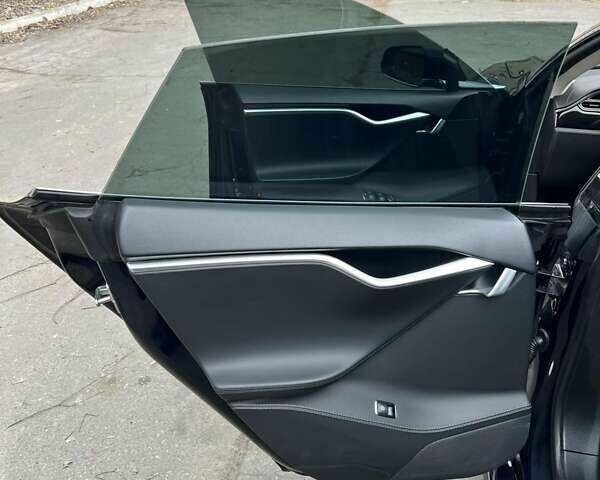 Синій Тесла Модель С, об'ємом двигуна 0 л та пробігом 93 тис. км за 32000 $, фото 12 на Automoto.ua