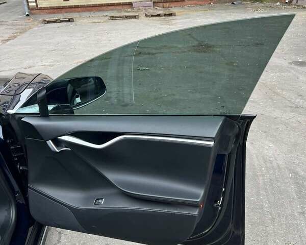 Синій Тесла Модель С, об'ємом двигуна 0 л та пробігом 93 тис. км за 32000 $, фото 17 на Automoto.ua