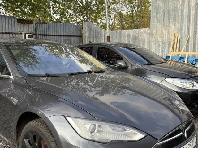 Синій Тесла Модель С, об'ємом двигуна 0 л та пробігом 296 тис. км за 13200 $, фото 2 на Automoto.ua