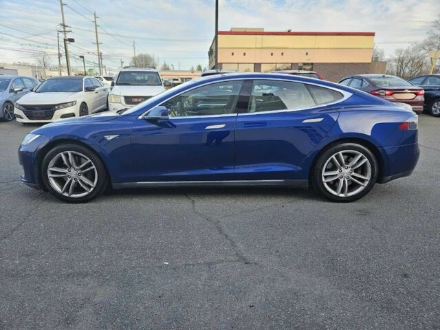 Синий Тесла Модель С, объемом двигателя 0 л и пробегом 74 тыс. км за 9500 $, фото 3 на Automoto.ua