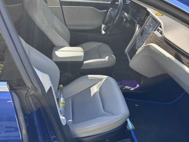 Синий Тесла Модель С, объемом двигателя 0 л и пробегом 98 тыс. км за 18000 $, фото 3 на Automoto.ua