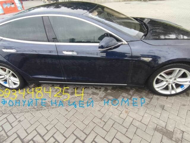 Синий Тесла Модель С, объемом двигателя 0 л и пробегом 200 тыс. км за 257 $, фото 3 на Automoto.ua