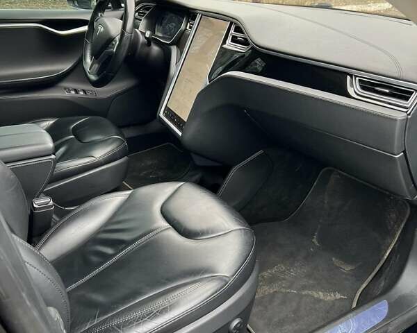 Синій Тесла Модель С, об'ємом двигуна 0 л та пробігом 93 тис. км за 32000 $, фото 19 на Automoto.ua