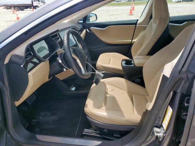 Синий Тесла Модель С, объемом двигателя 0 л и пробегом 18 тыс. км за 3150 $, фото 6 на Automoto.ua