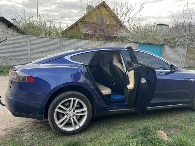 Синій Тесла Модель С, об'ємом двигуна 0 л та пробігом 203 тис. км за 16700 $, фото 4 на Automoto.ua